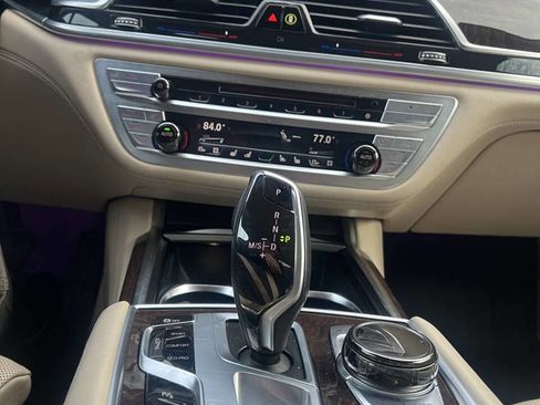 Used 2016 BMW 750i xDrive image 30