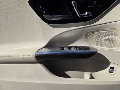 Certified 2025 Mercedes-Benz C 300 Sedan image 20