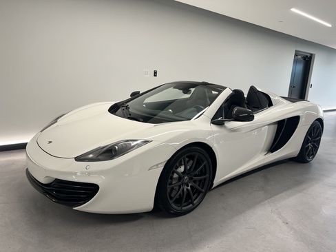 Used 2014 McLaren MP4-12C Spider RWD image 4
