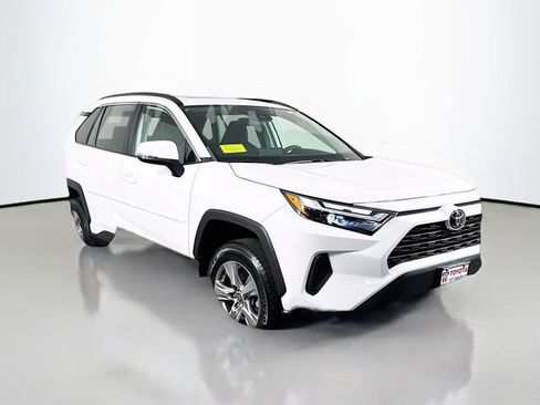 Used 2023 Toyota RAV4 XLE w/ Convenience Package image 10
