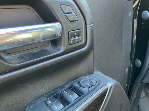 Used 2022 Chevrolet Silverado 1500 LTZ image 21