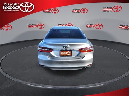 Used 2023 Toyota Camry LE image 7