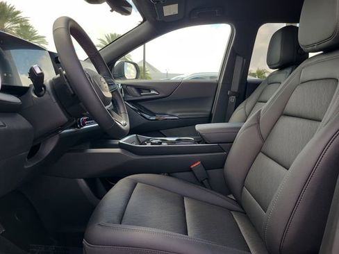 New 2026 Chevrolet Equinox LT image 21