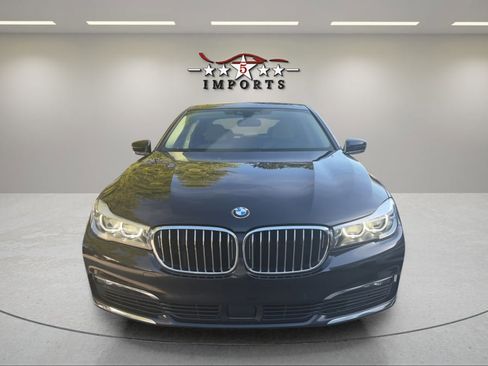 Used 2018 BMW 740i xDrive w/ Executive Package image 8