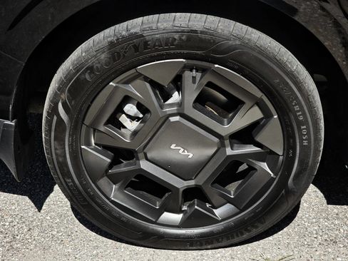 Used 2026 Kia Carnival EX FWD image 21
