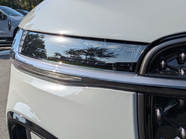 New 2026 Lincoln Nautilus Premier w/ Jet Appearance Package AWD/4WD image 10