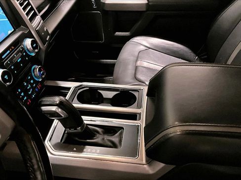 Used 2018 Ford F150 Platinum image 17