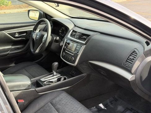 Used 2018 Nissan Altima 2.5 S w/ S Convenience Package image 19