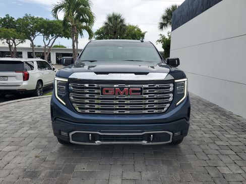Used 2023 GMC Sierra 1500 Denali w/ Denali Reserve Package AWD/4WD image 2