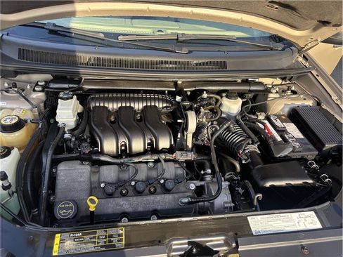 Used 2005 Ford Freestyle SE image 14