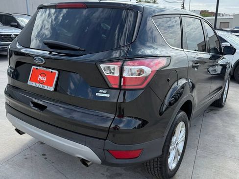 Used 2017 Ford Escape SE w/ SE Cold Weather Package FWD image 9