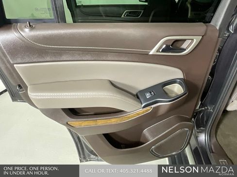 Used 2018 GMC Yukon Denali w/ Denali Ultimate Package AWD/4WD image 18