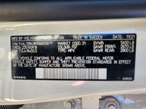 Certified 2022 Volvo XC60 B5 Momentum image 27