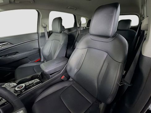 Used 2023 Kia Sportage EX image 12