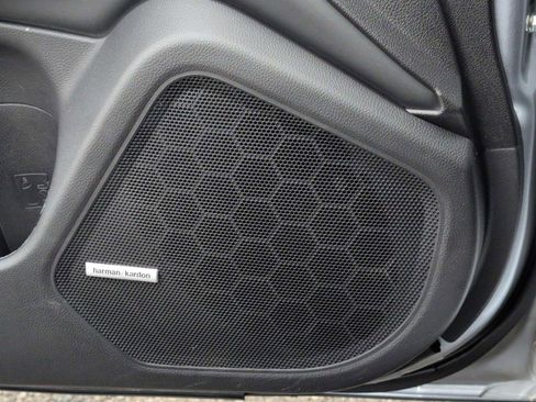 Used 2018 Subaru Outback 2.5i Limited image 30