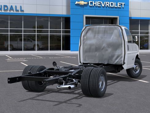 New 2025 Chevrolet Express 4500 2WT w/ Power Convenience Package image 22