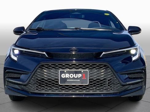 Used 2025 Toyota Corolla SE image 3