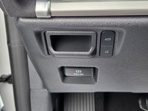 New 2026 Ford Expedition Active image 28