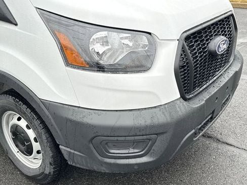 New 2026 Ford Transit 250 148 Medium Roof image 12