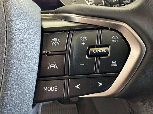 Used 2025 Lexus GX 550 w/ Accessory Package (2T) AWD/4WD image 29