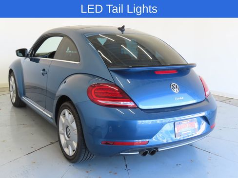 Used 2019 Volkswagen Beetle 2.0T SE image 7