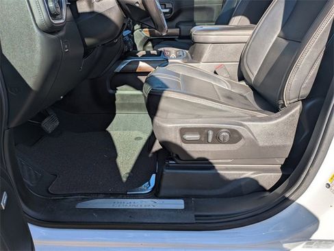 Certified 2022 Chevrolet Silverado 3500 High Country w/ Snow Plow Prep/Camper Package image 24