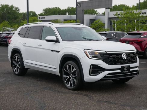 Used 2024 Volkswagen Atlas SEL Premium R-Line AWD/4WD image 1