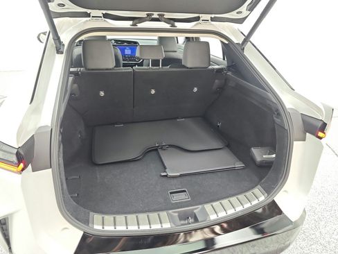 Used 2025 Lexus RZ 300e FWD image 22