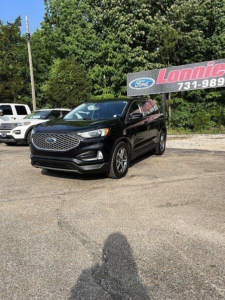 Used 2023 Ford Edge SEL w/ Convenience Package AWD/4WD image 3