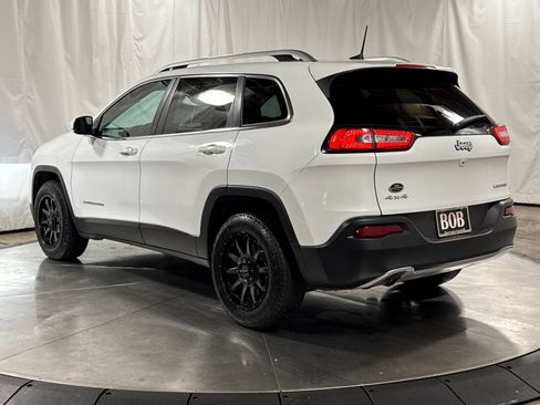 Used 2017 Jeep Cherokee Limited AWD/4WD image 11