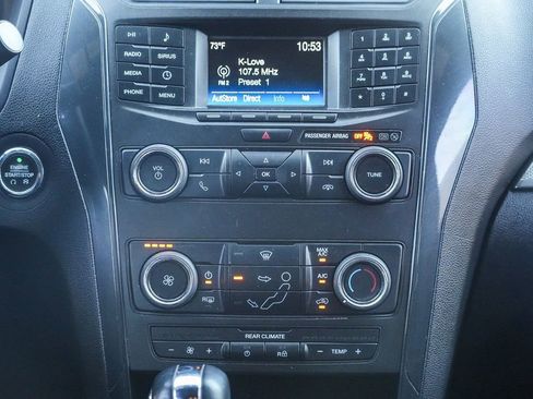 Used 2019 Ford Explorer XLT AWD/4WD image 13