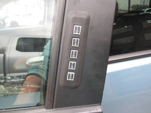 Used 2022 Ford Maverick Lariat w/ Lariat Luxury Package image 17