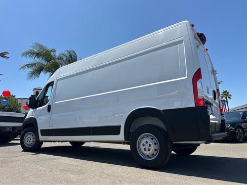 Used 2023 RAM ProMaster 2500 FWD image 3