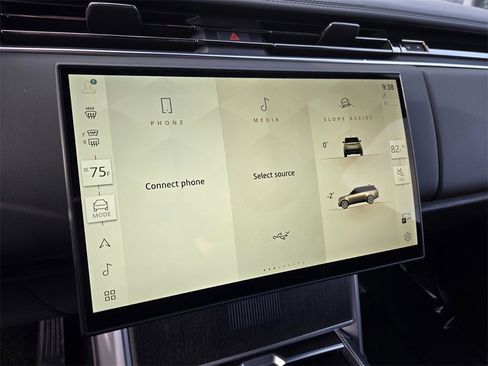 Used 2025 Land Rover Range Rover Autobiography image 22