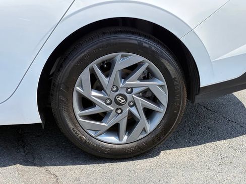 Used 2025 Hyundai Elantra Hybrid FWD image 46
