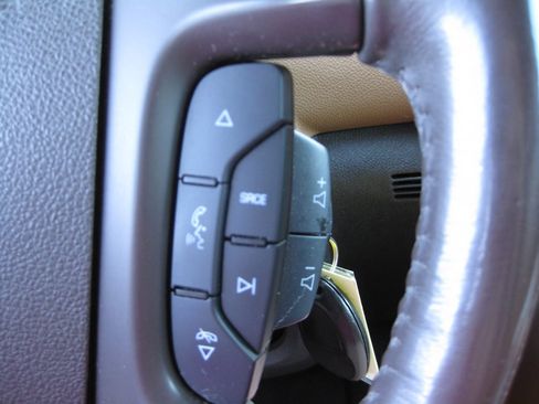 Used 2016 Buick Enclave Leather FWD image 12