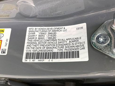 Certified 2025 Honda Civic Sport image 32