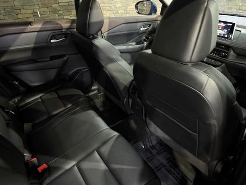 Used 2023 Nissan Rogue SV w/ SV Premium B Package FWD image 33