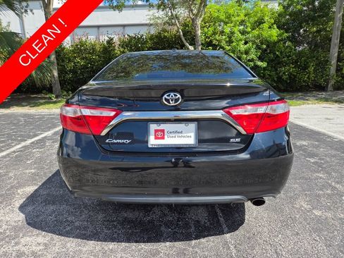 Certified 2017 Toyota Camry SE w/ Moonroof Package FWD image 10