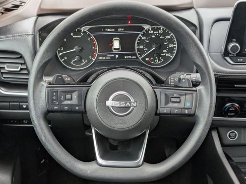 Certified 2023 Nissan Rogue SV FWD image 11