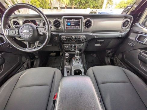 Used 2021 Jeep Gladiator Sport AWD/4WD image 12