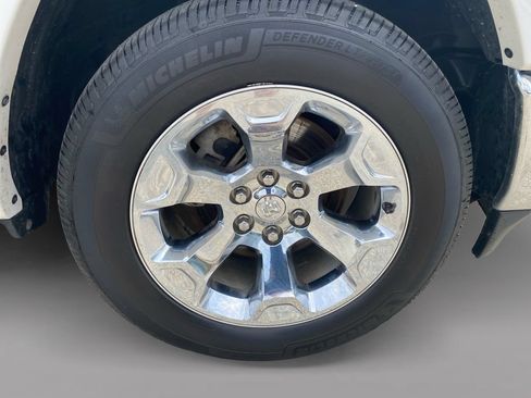 Used 2021 RAM 1500 Laramie AWD/4WD image 37