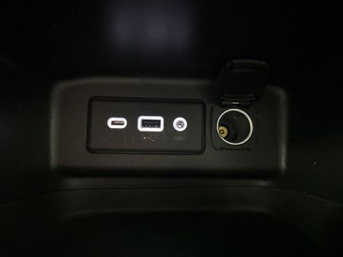 Used 2023 Chevrolet Equinox LS w/ LS Convenience Package image 18