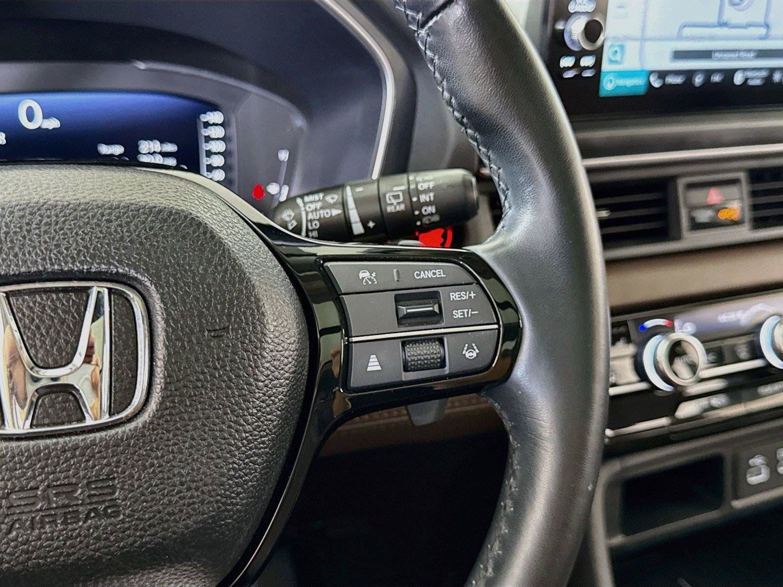 Used 2024 Honda Pilot Elite image 22