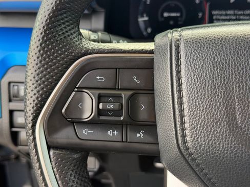 Used 2024 Toyota Tacoma TRD Sport w/ TRD Sport Upgrade Package image 17