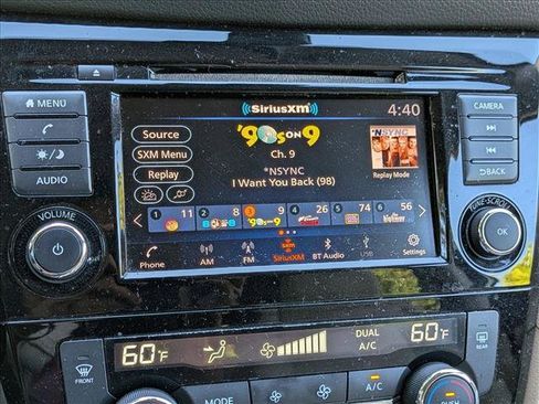 Used 2020 Nissan Rogue SV FWD image 12
