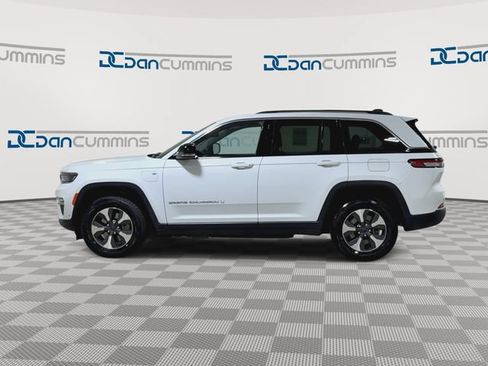 Used 2022 Jeep Grand Cherokee Limited 4xe w/ Luxury Tech Group II AWD/4WD image 5