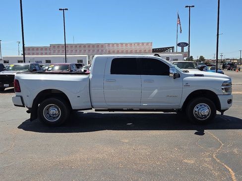 Used 2026 RAM 3500 Laramie AWD/4WD image 6