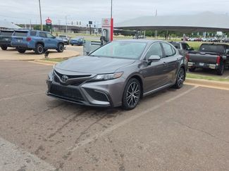 Used 2024 Toyota Camry SE w/ Convenience Package FWD video 2