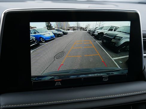 Used 2023 GMC Yukon SLT image 27